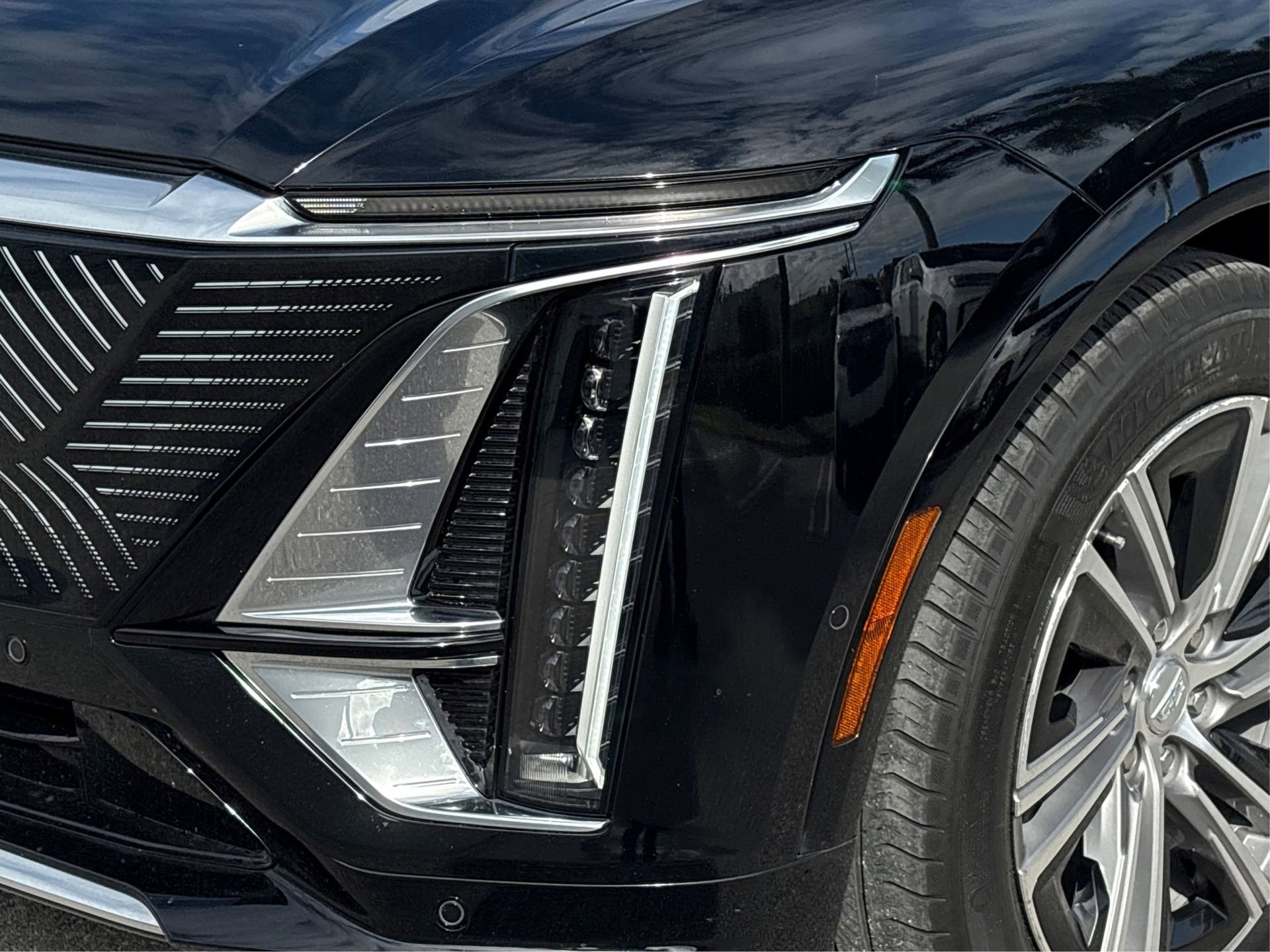 Used 2024 Cadillac Lyriq Luxury image 14