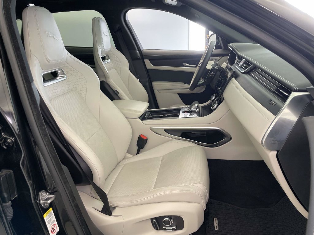 Used 2024 Jaguar F-PACE R-Dynamic S AWD/4WD image 19