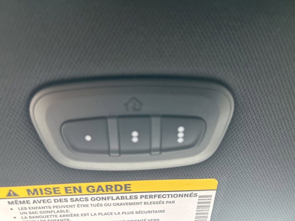 New 2026 Chrysler Pacifica Select image 28