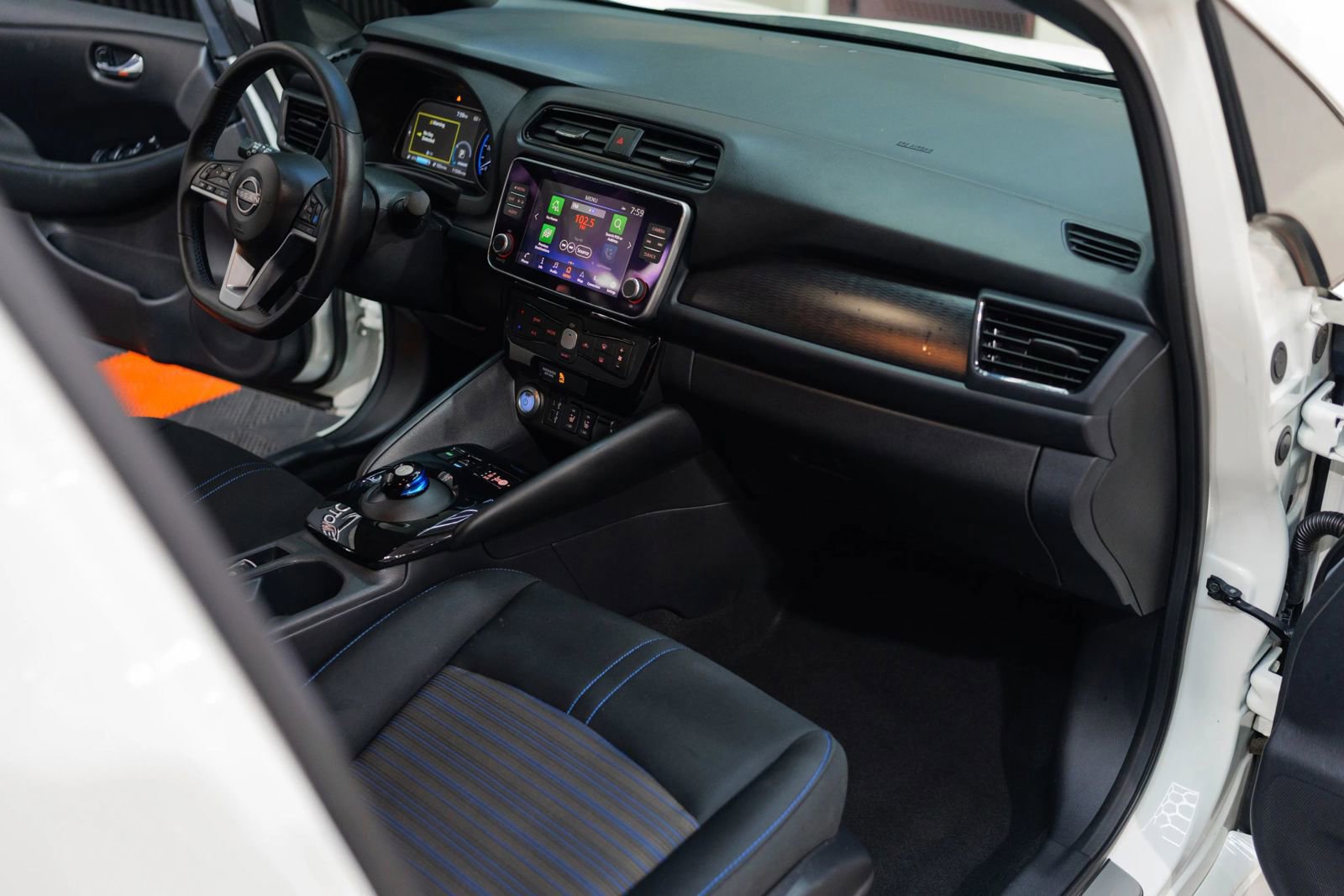 Used 2023 Nissan Leaf SV Plus image 33