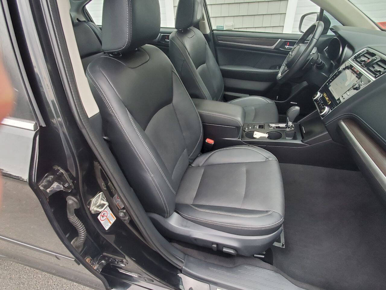 Used 2019 Subaru Legacy 3.6R Limited AWD/4WD image 10