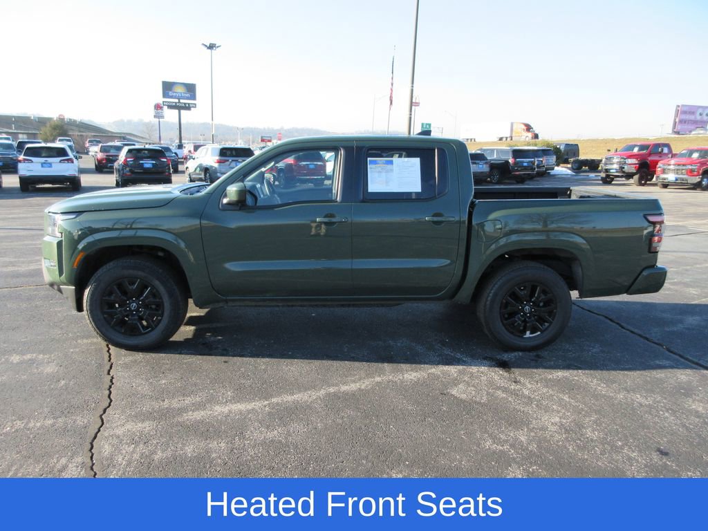 Used 2023 Nissan Frontier SV image 2
