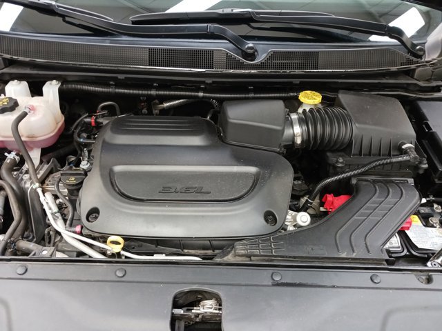 Used 2024 Chrysler Pacifica Touring-L image 34