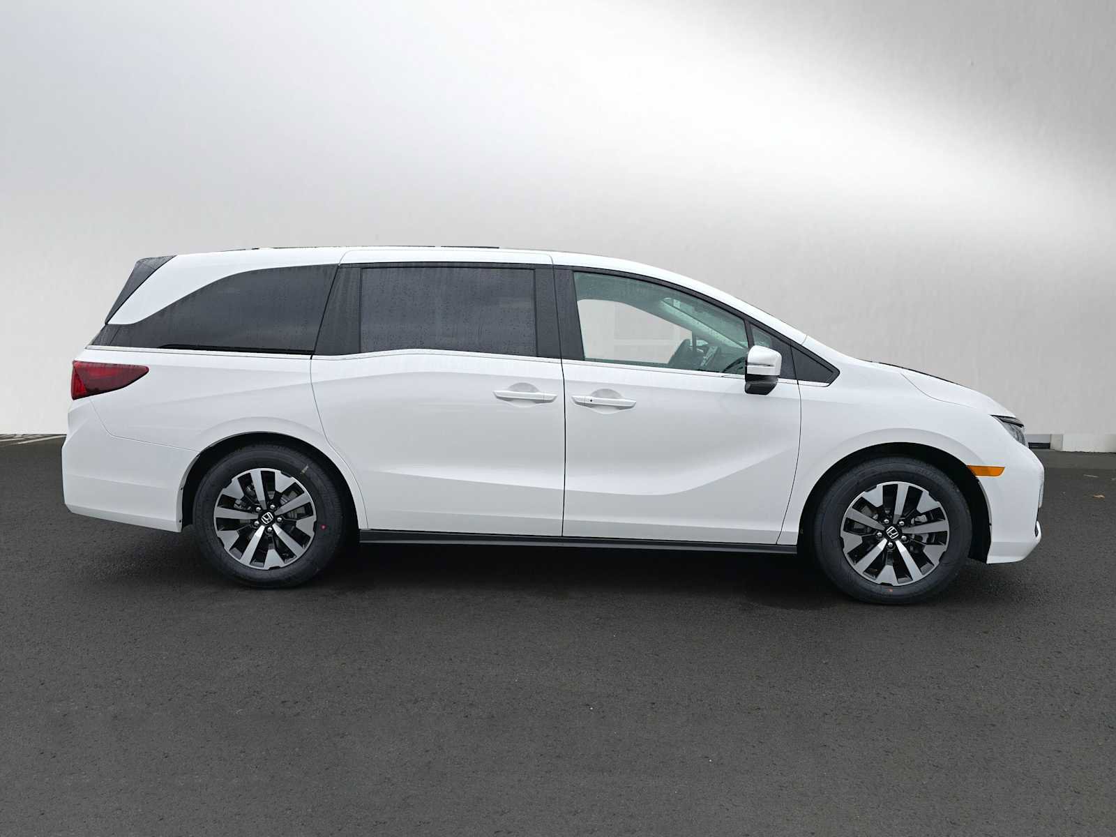 New 2026 Honda Odyssey EX-L image 2