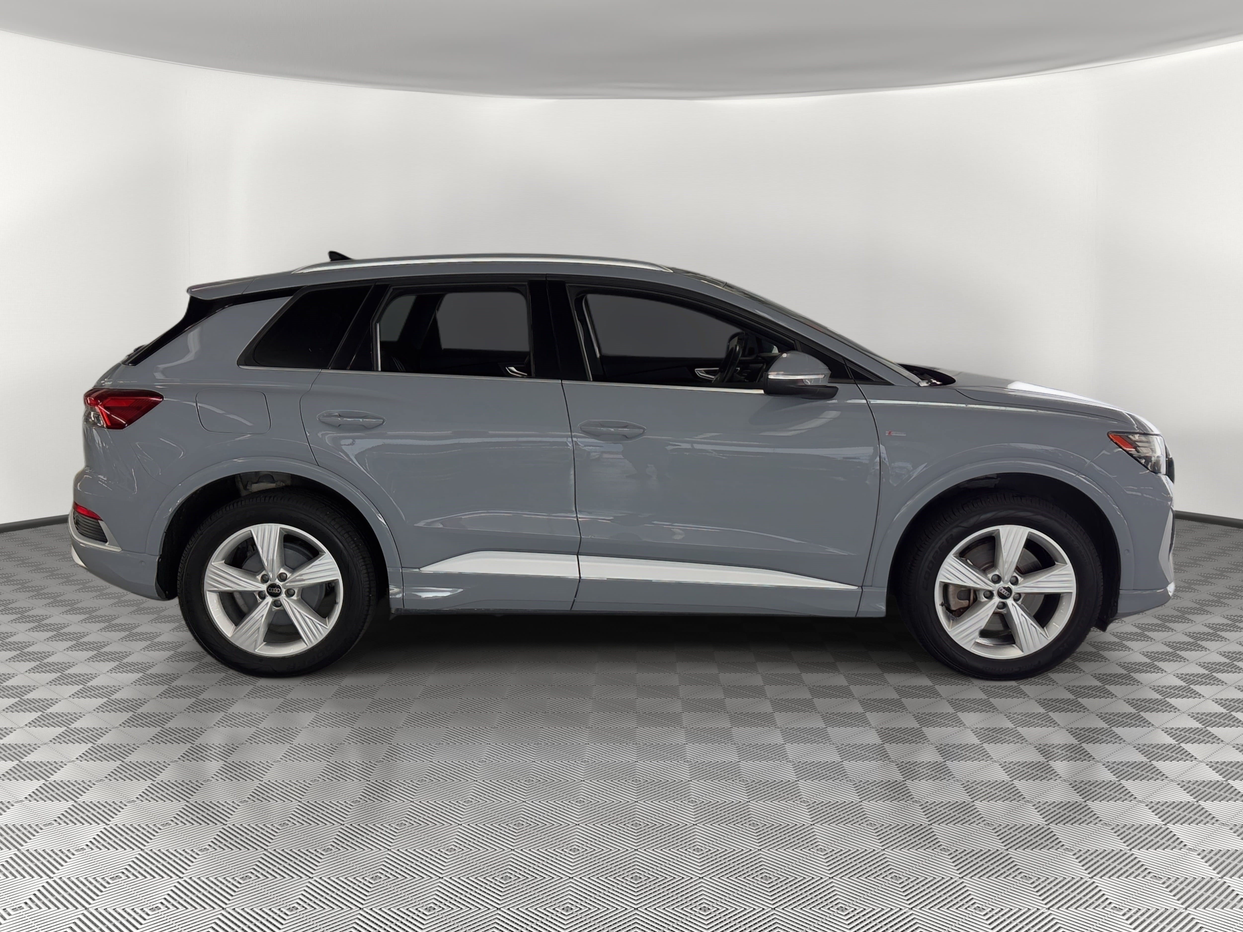 Certified 2023 Audi Q4 e-tron Prestige AWD/4WD image 8