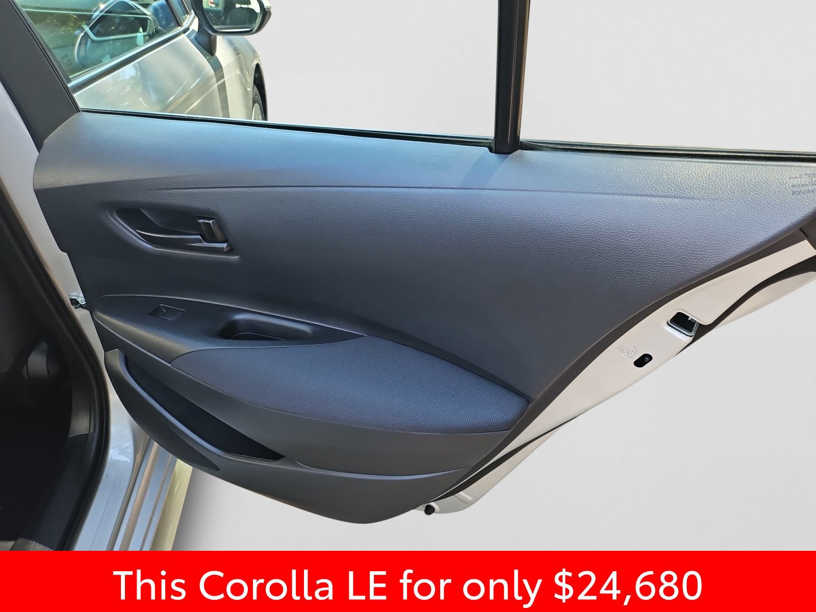 Used 2026 Toyota Corolla LE FWD image 37