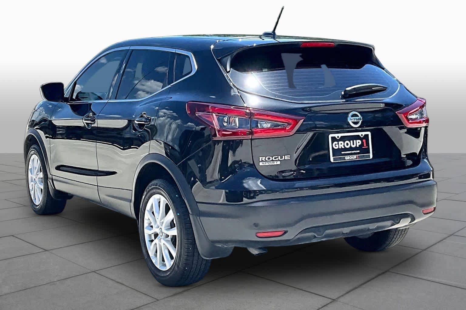 Used 2022 Nissan Rogue Sport S FWD image 10