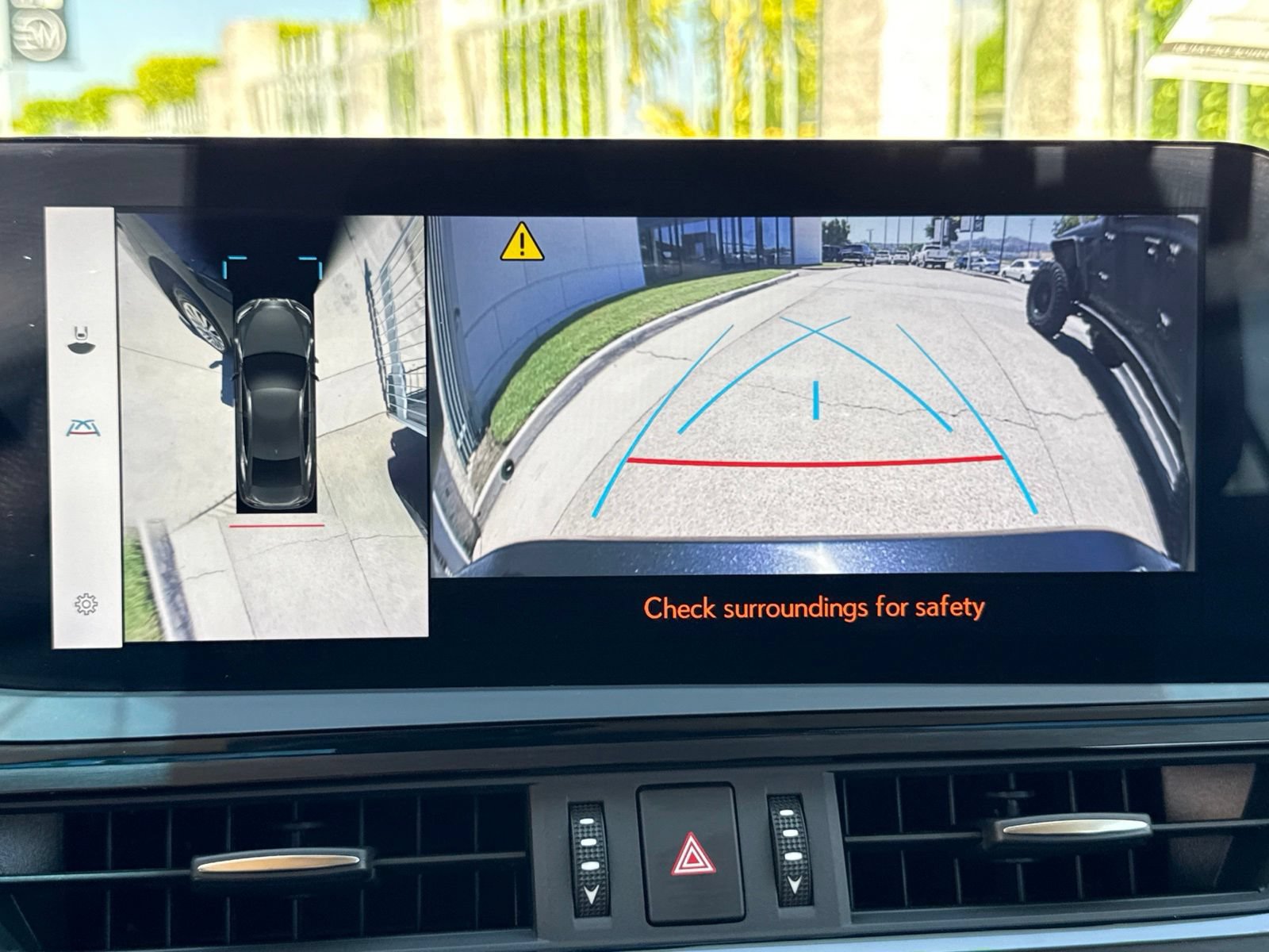 Used 2023 Lexus ES 300h w/ Accessory Package (Z1) FWD image 38