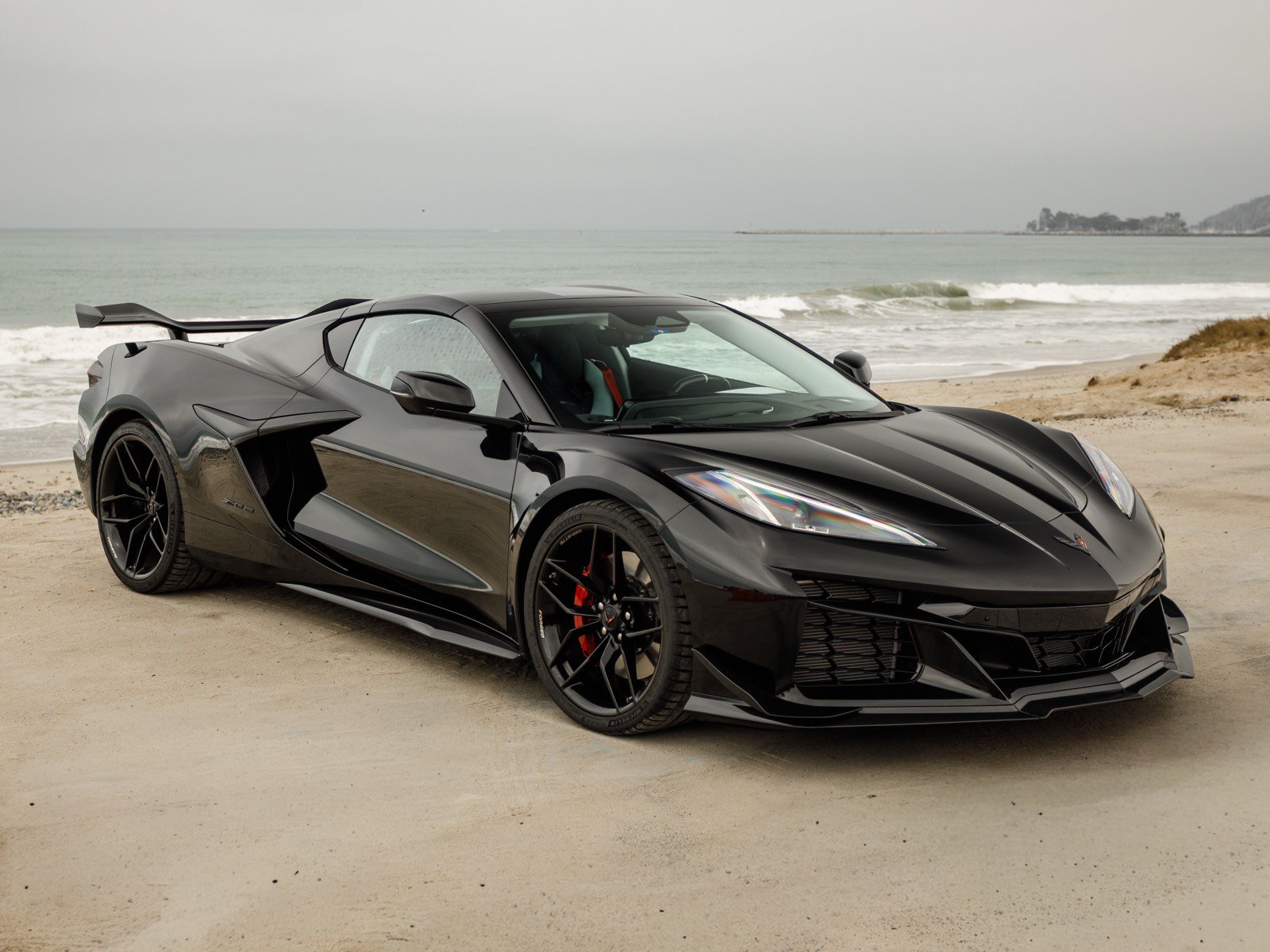 Used 2026 Chevrolet Corvette Z06 RWD image 4