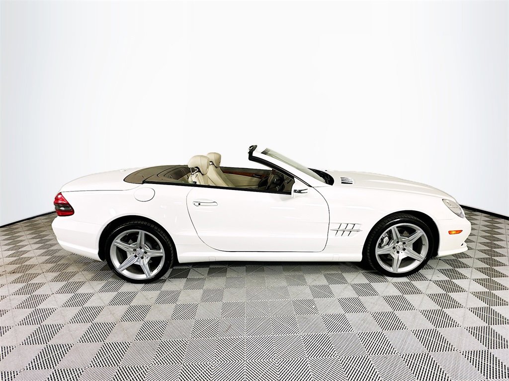 Used 2009 Mercedes-Benz SL 550 image 8