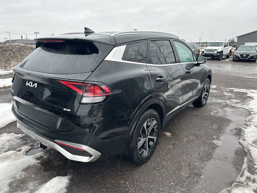 Used 2023 Kia Sportage EX image 4