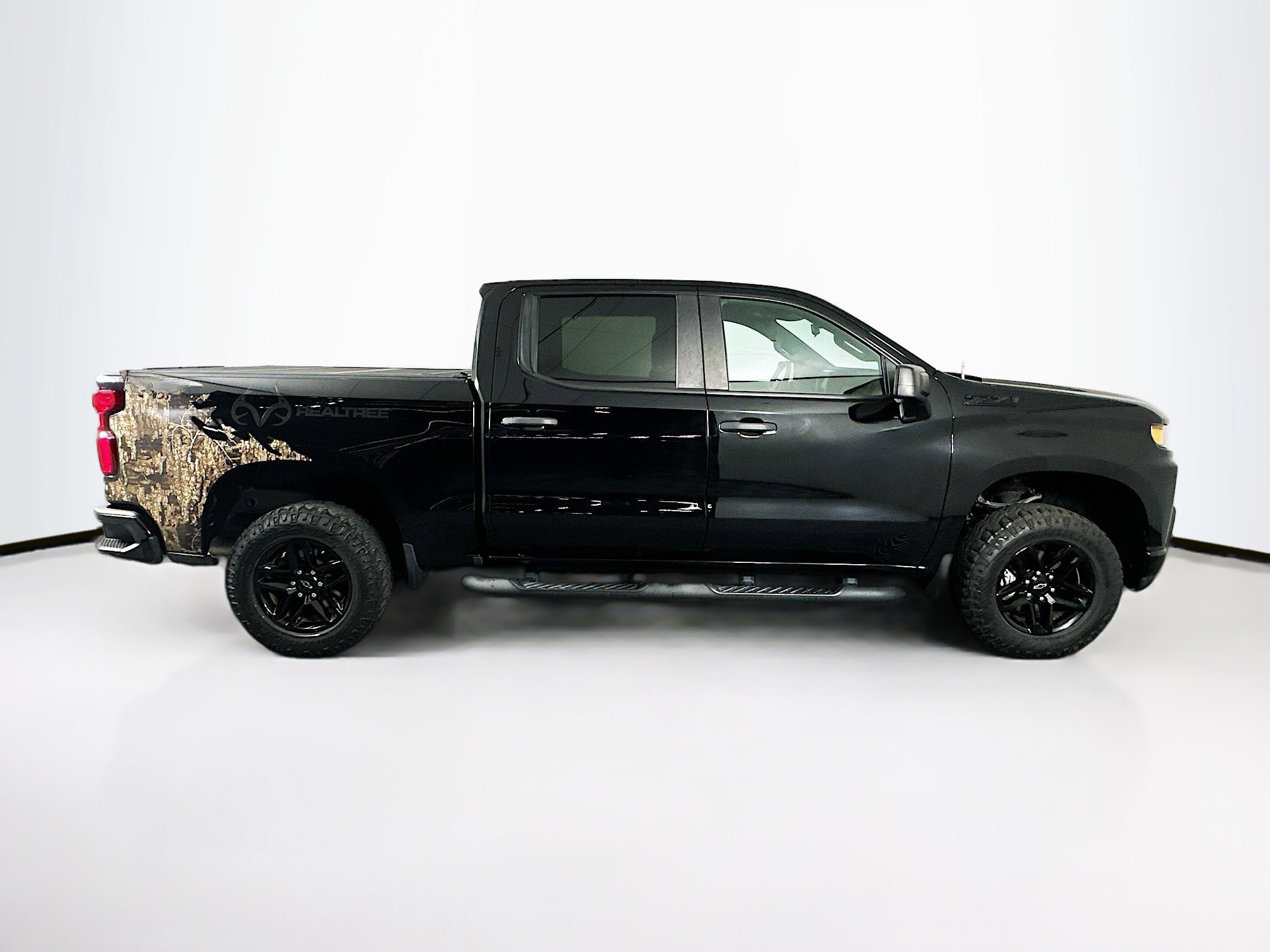 Used 2021 Chevrolet Silverado 1500 Custom Trail Boss w/ Realtree Special Edition image 10