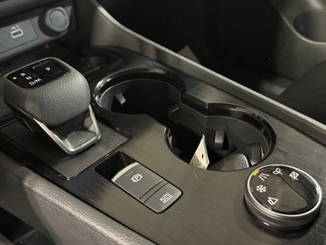 Used 2023 Nissan Rogue S AWD/4WD image 14