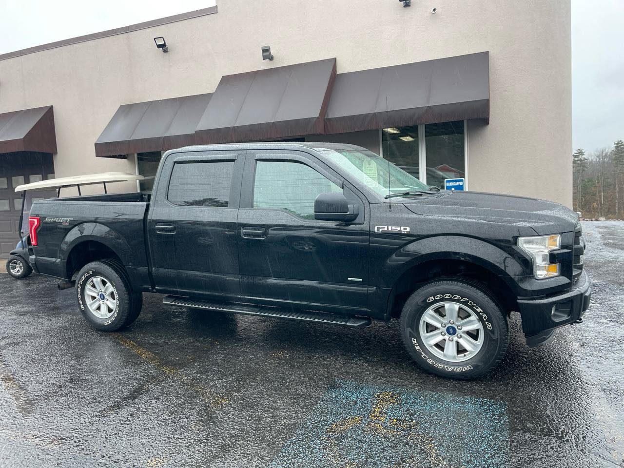 Used 2016 Ford F150 XL w/ Equipment Group 101A Mid AWD/4WD image 4