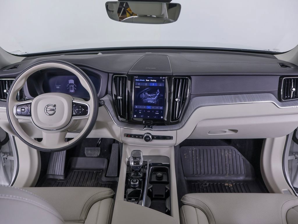 Used 2025 Volvo XC60 B5 Ultra w/ Protection Package Premier image 25