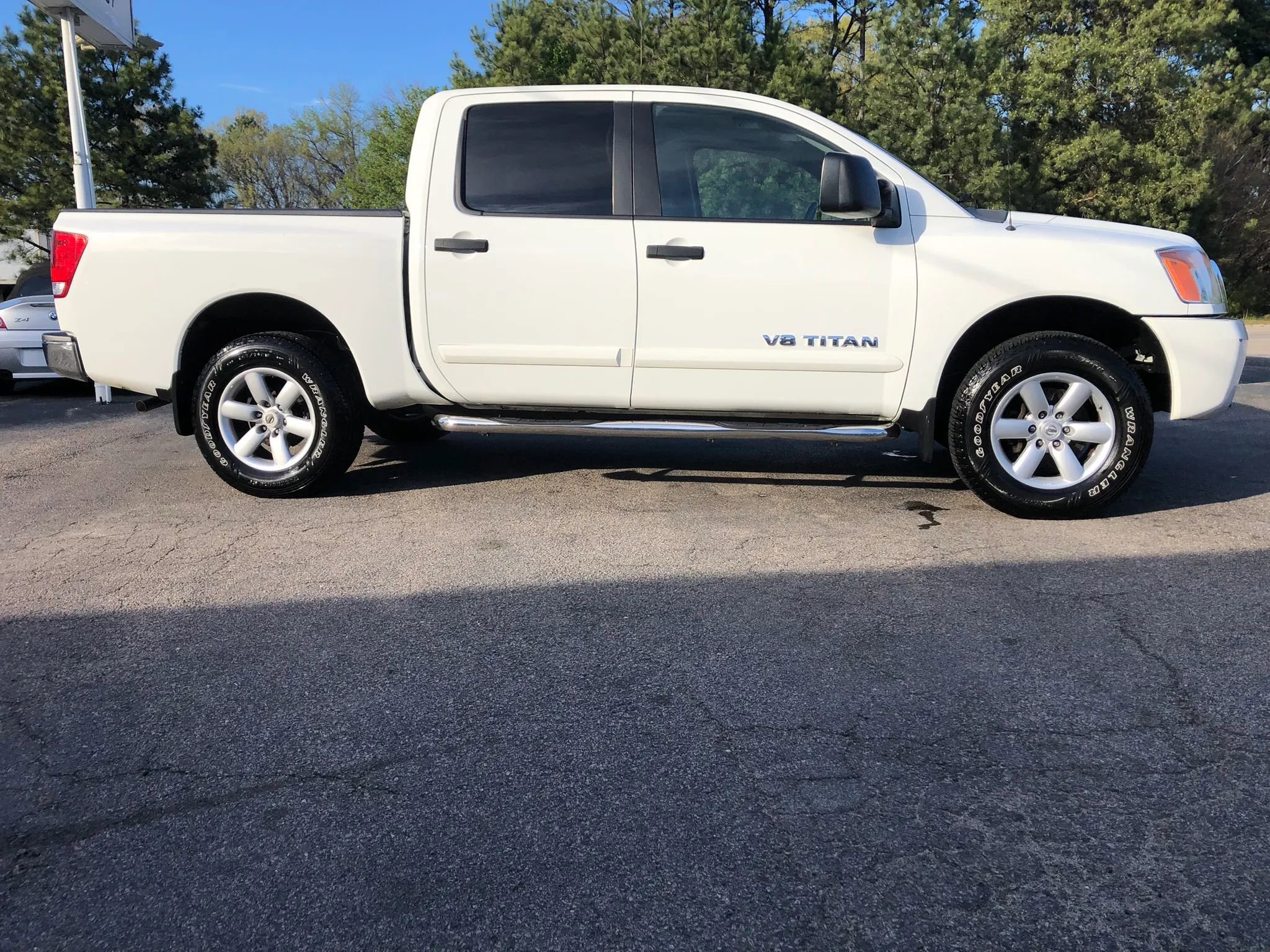 Used 2012 Nissan Titan SV w/ SV Premium Utility Pkg image 2