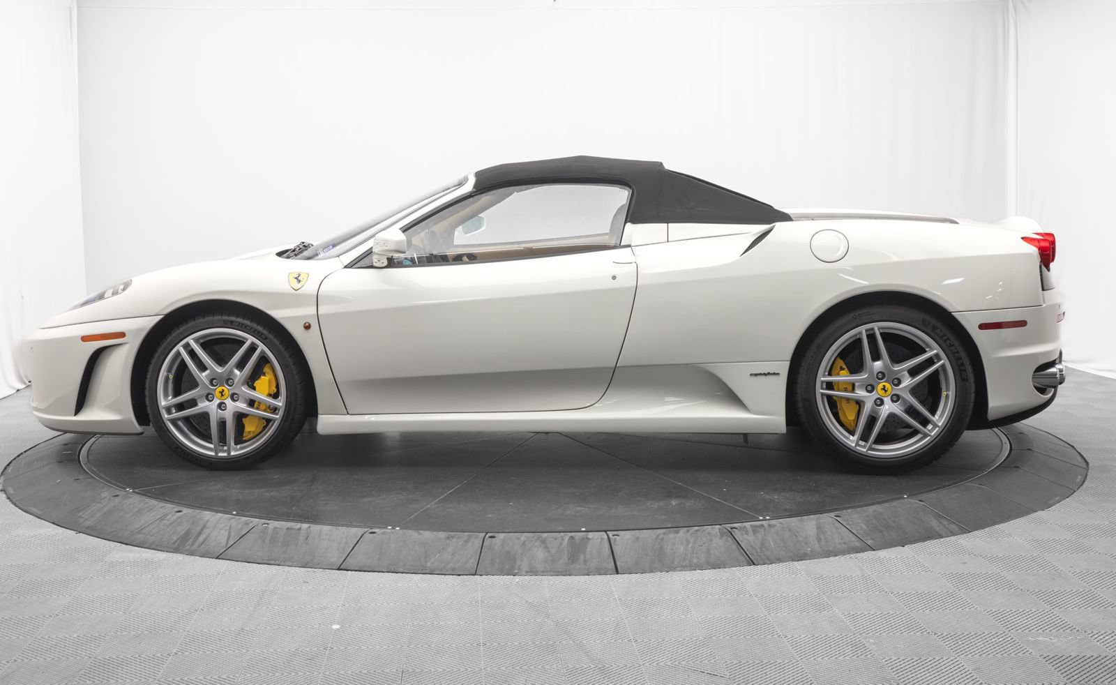 Used 2009 Ferrari F430 Spider RWD image 15