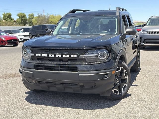 Used 2023 Ford Bronco Sport Outer Banks w/ Tech Package AWD/4WD image 3