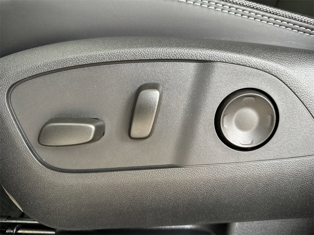 New 2025 GMC Sierra EV Denali image 15