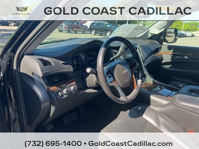 Used 2020 Cadillac Escalade Luxury AWD/4WD image 21