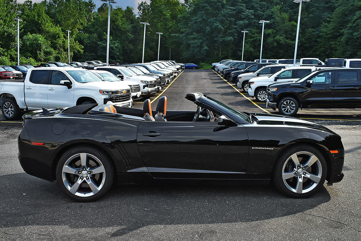Used 2013 Chevrolet Camaro SS w/ RS Package RWD image 9