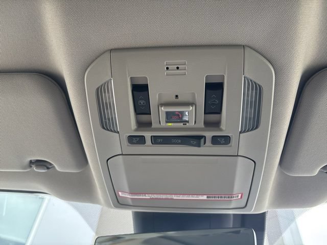 Used 2023 Toyota Highlander Platinum AWD/4WD image 18