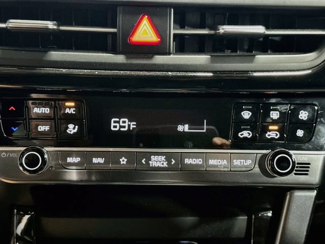 Used 2025 Kia Seltos S AWD/4WD image 16