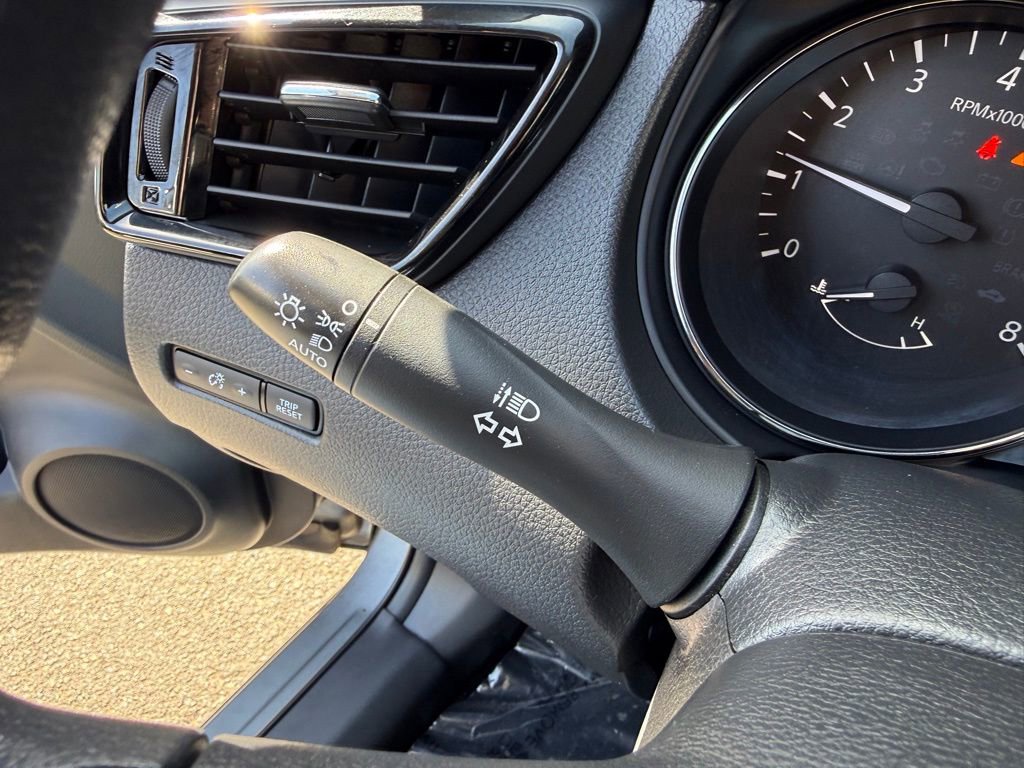 Certified 2022 Nissan Rogue Sport S AWD/4WD image 30