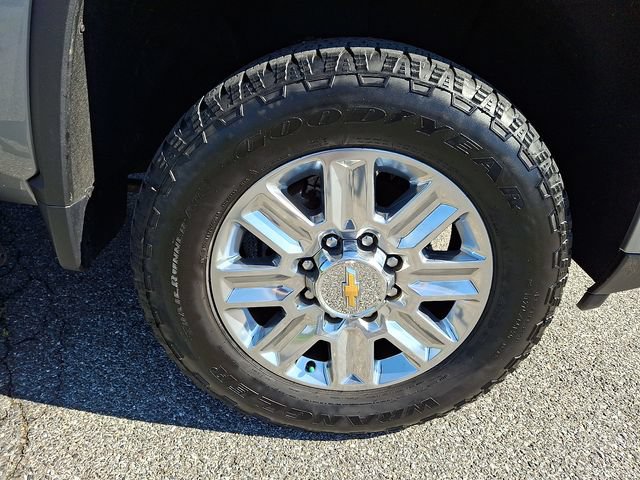 Used 2025 Chevrolet Silverado 2500 High Country w/ High Country Premium Package AWD/4WD image 8