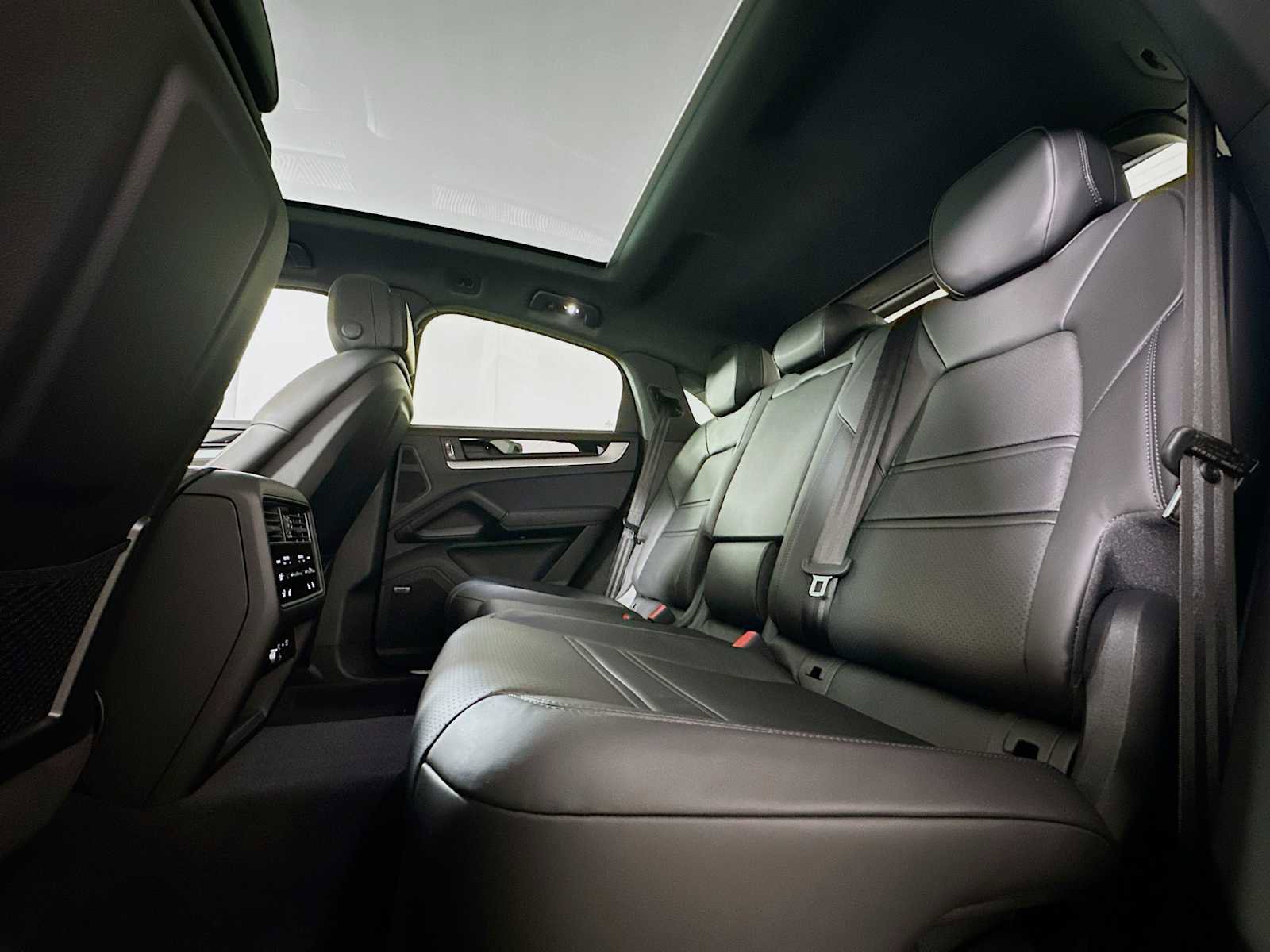 New 2026 Porsche Cayenne E-Hybrid image 23