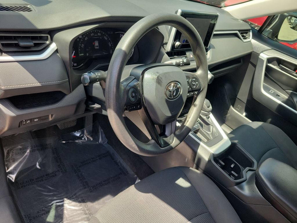 Used 2024 Toyota RAV4 LE FWD image 7