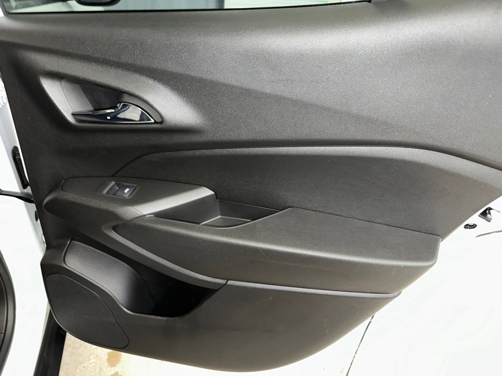 Certified 2024 Chevrolet Trax LS w/ Driver Confidence Package image 23