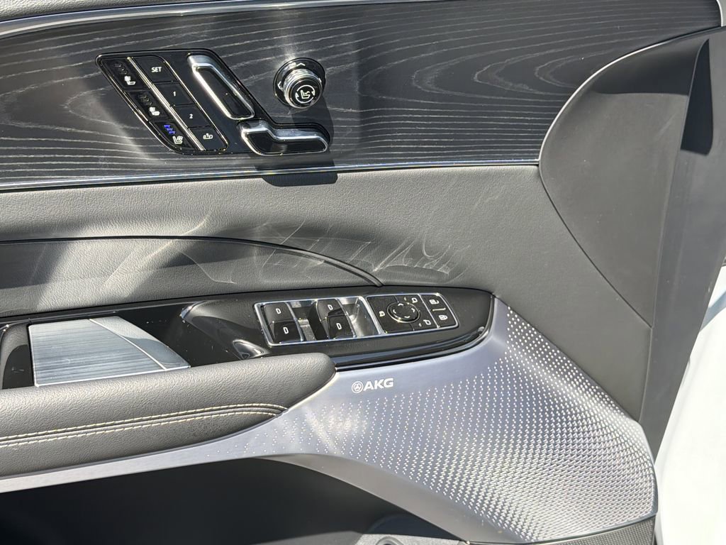 New 2026 Cadillac Lyriq Premium Sport w/ LPO, ONYX Package AWD/4WD image 18