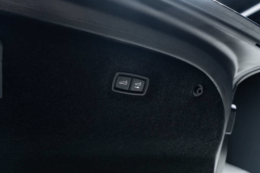 Used 2020 Porsche Taycan Turbo AWD/4WD image 49