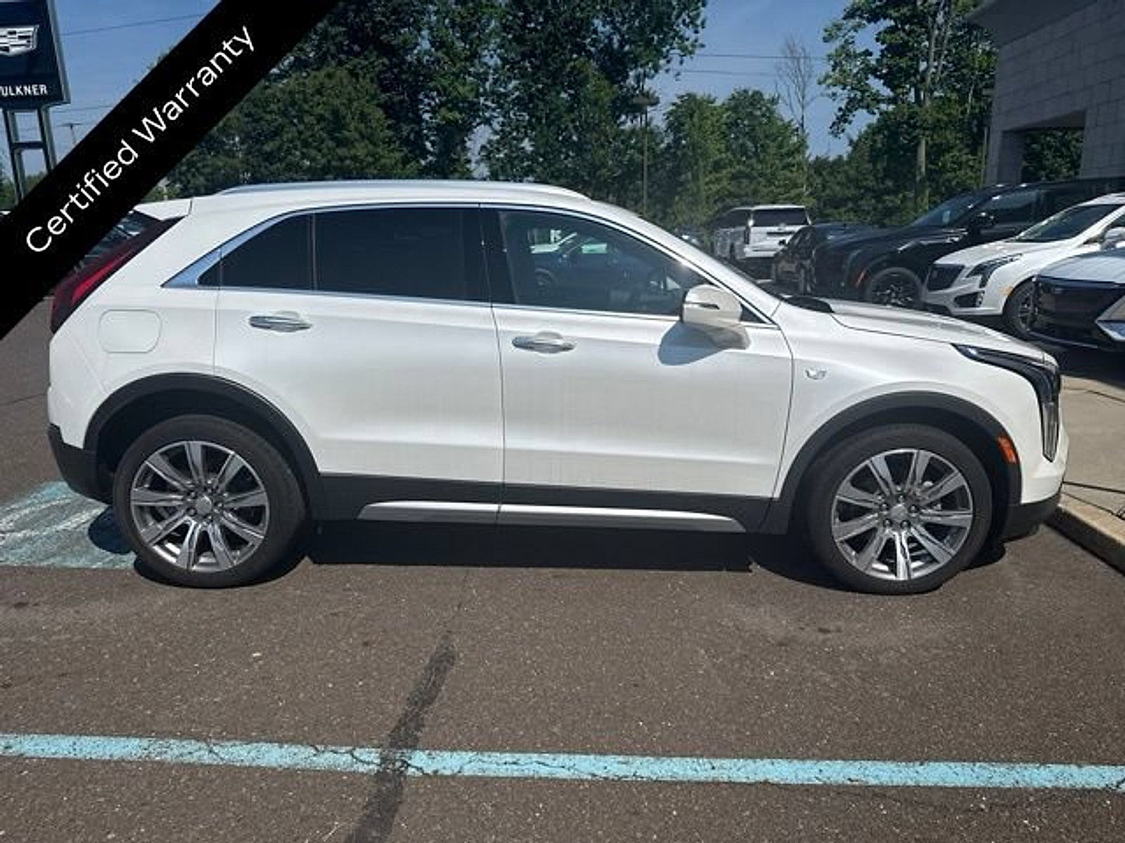 Certified 2023 Cadillac XT4 Premium Luxury AWD/4WD image 3