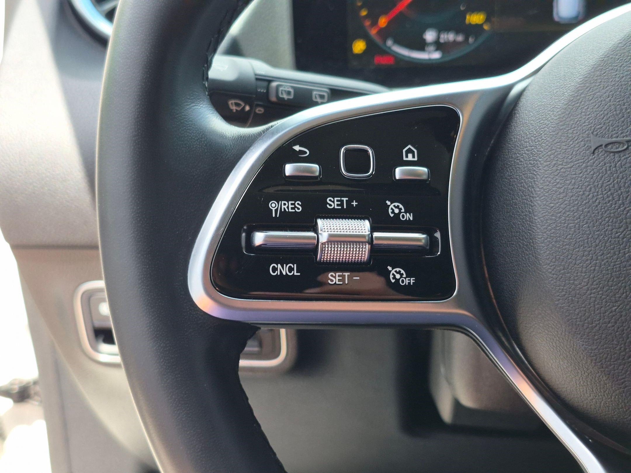 Certified 2023 Mercedes-Benz GLA 250 4MATIC image 18