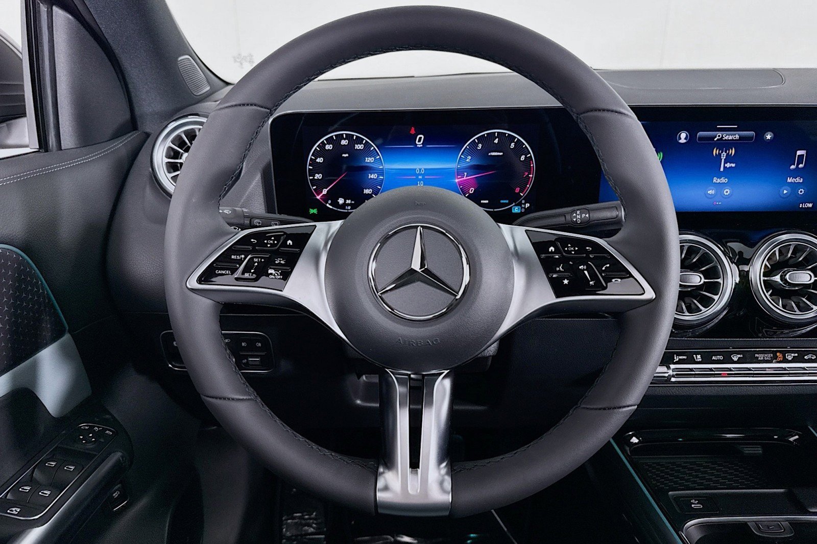 New 2026 Mercedes-Benz GLA 250 image 17