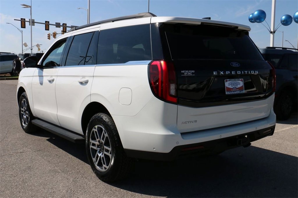 New 2025 Ford Expedition Active image 7