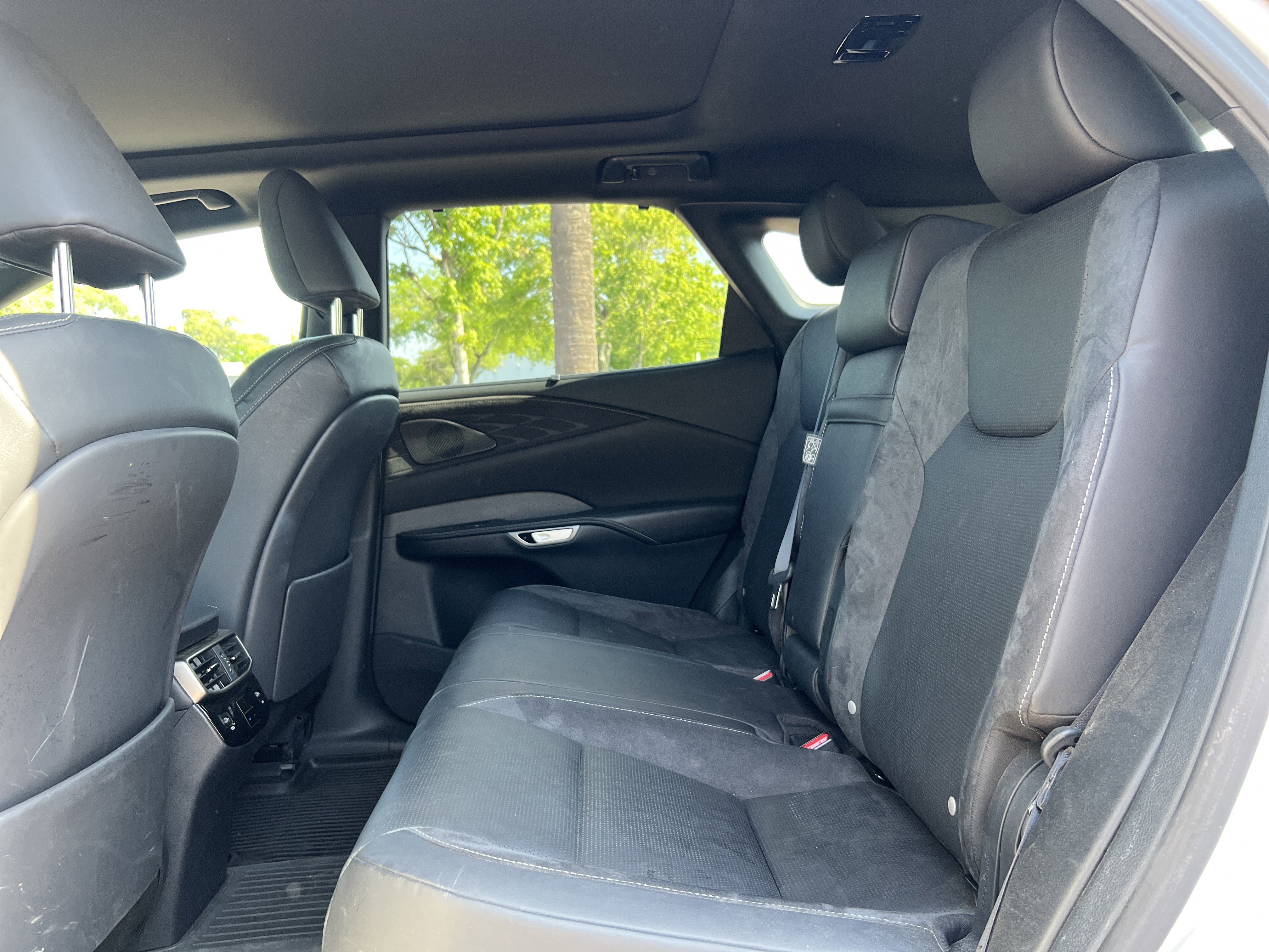 Used 2023 Lexus RX 350 w/ Accessory Package (Z1) AWD/4WD image 30
