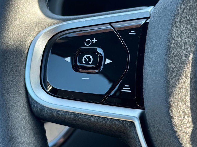 New 2026 Volvo XC60 B5 Plus w/ Climate Package image 11
