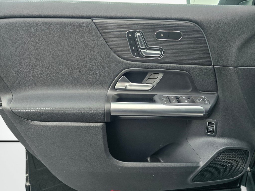 New 2026 Mercedes-Benz GLA 250 4MATIC image 32