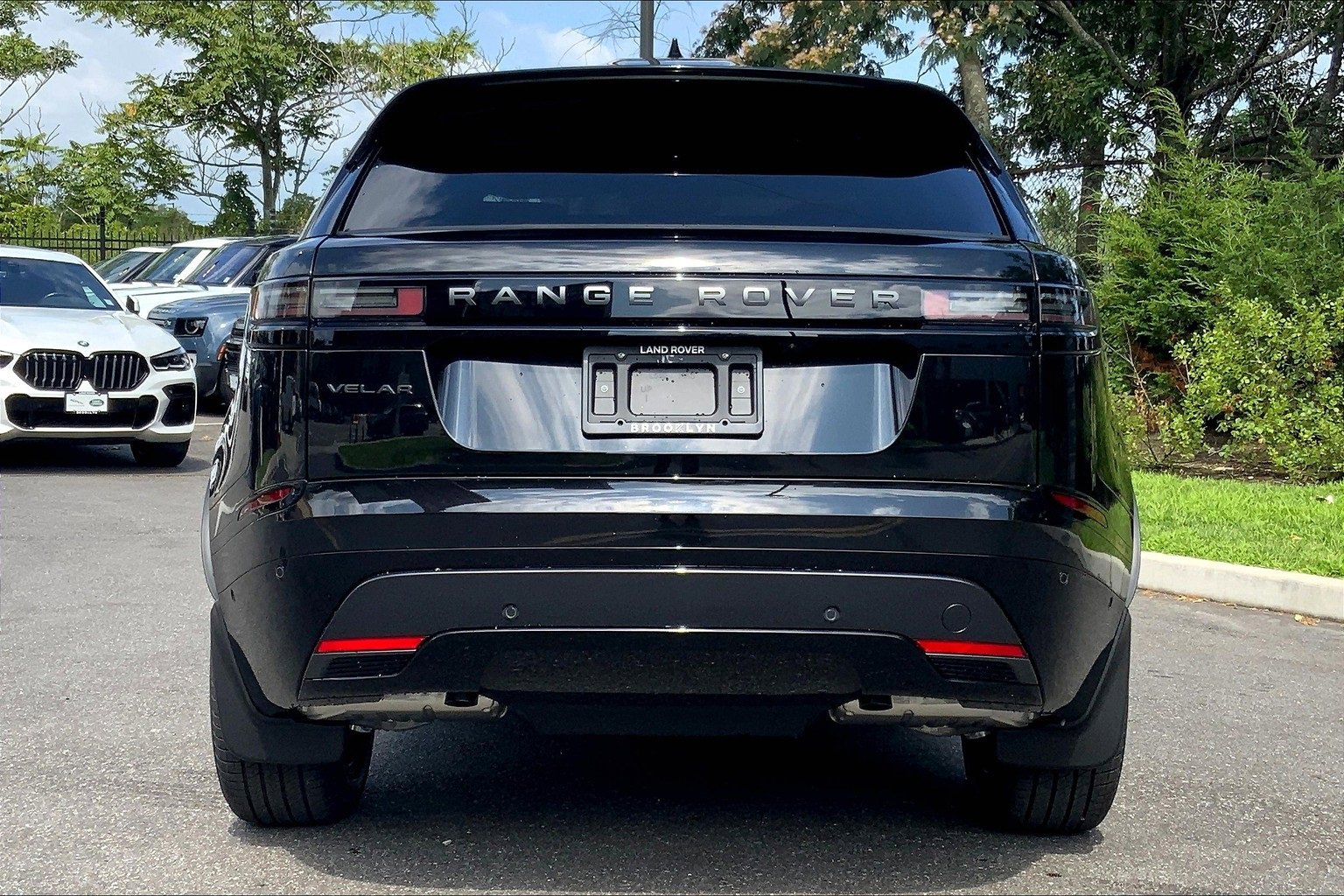 New 2026 Land Rover Range Rover Velar Dynamic SE image 4