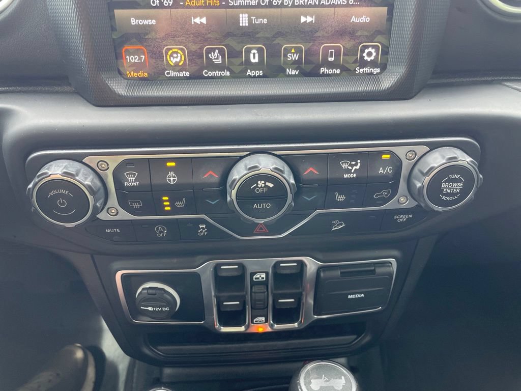 Used 2020 Jeep Wrangler Unlimited Sahara AWD/4WD image 23