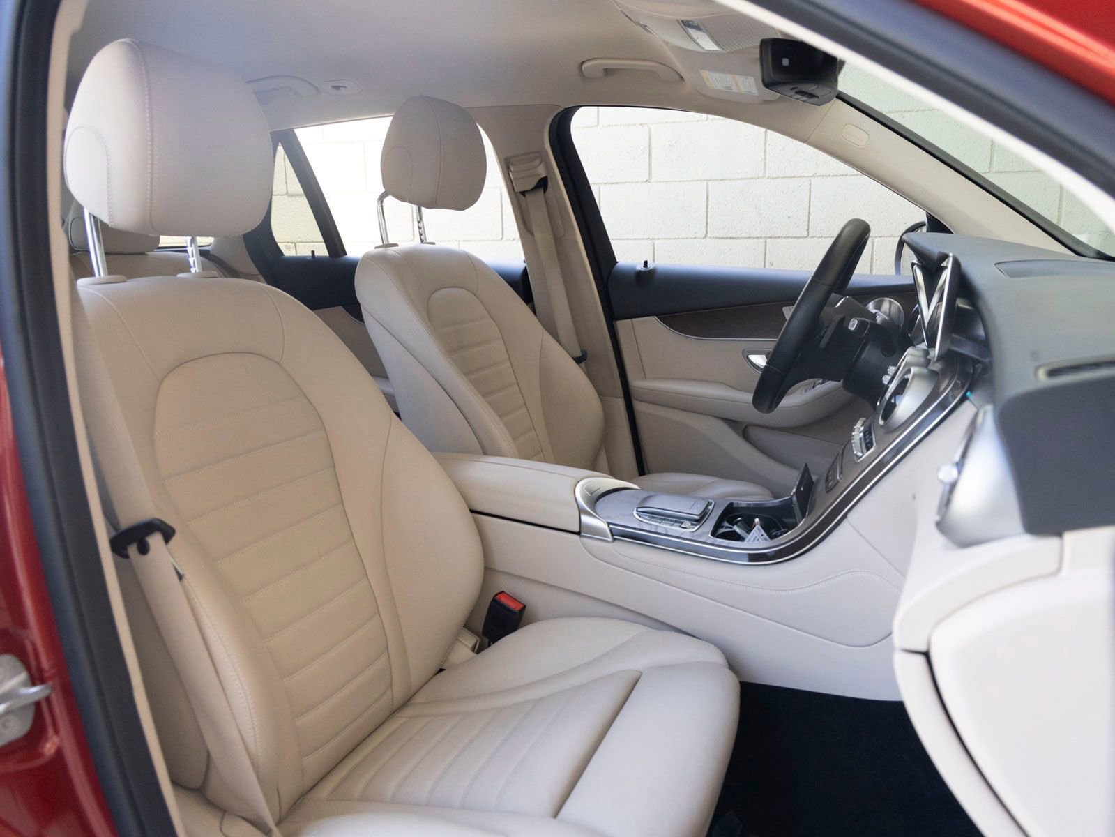 Used 2021 Mercedes-Benz GLC 300 image 26