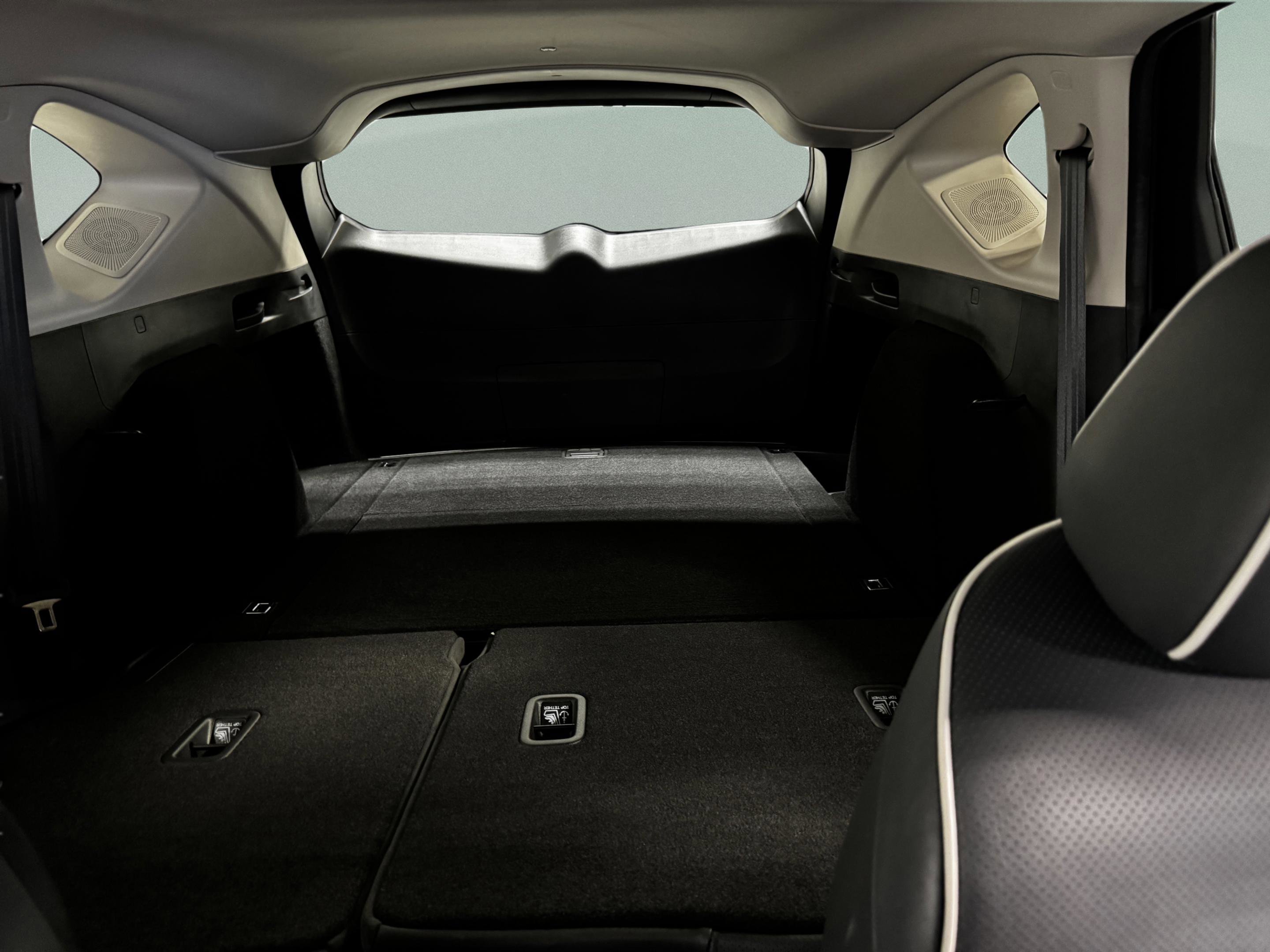 Certified 2025 Acura RDX SH-AWD w/ Advance Package image 35