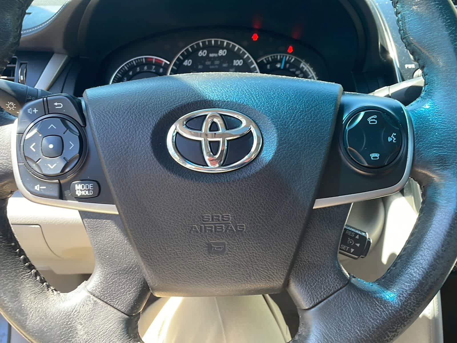 Used 2014 Toyota Camry XLE FWD image 16