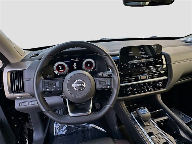 Used 2024 Nissan Pathfinder Platinum w/ Cargo Package image 8