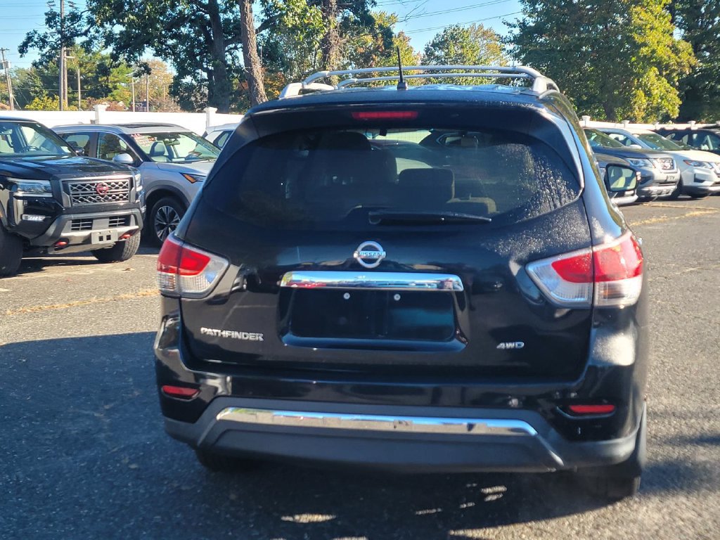 Used 2015 Nissan Pathfinder S FWD image 8