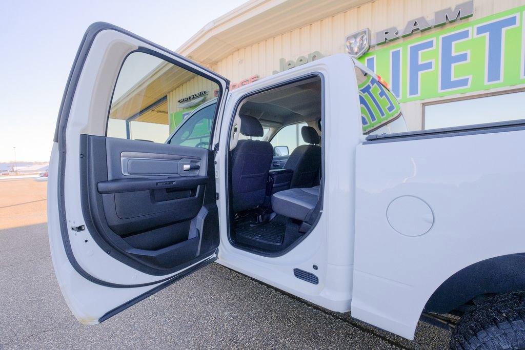 Used 2023 RAM 1500 Classic SLT w/ Electronics Group image 27