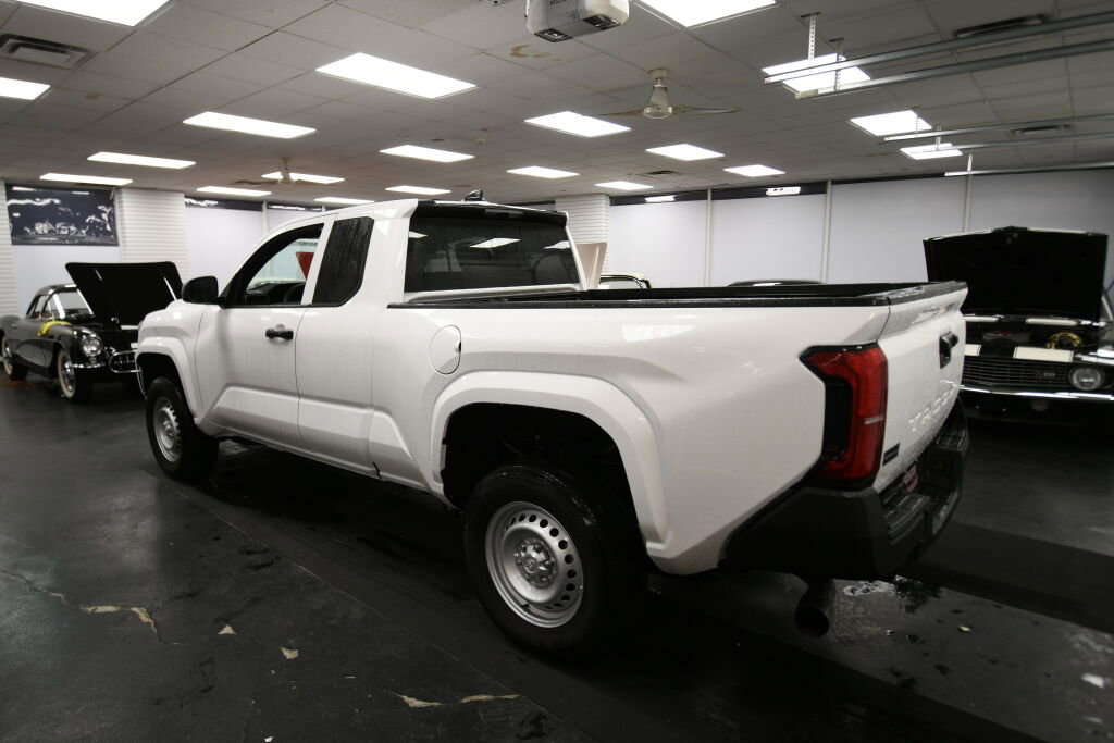 Certified 2025 Toyota Tacoma SR RWD image 5